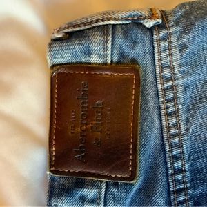 Mens Ripped jeans. Abercrombie & Fitch.